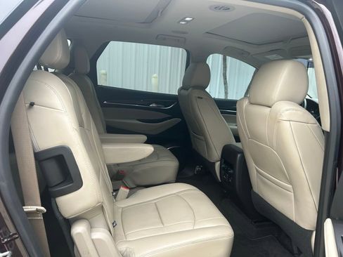 Used 2018 Buick Enclave Premium w/ Experience Buick Package image 38