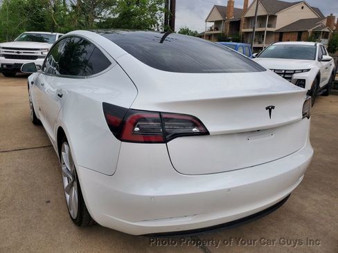 Used 2018 Tesla Model 3 image 11