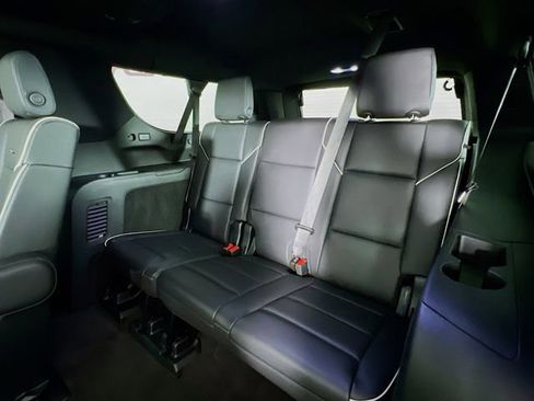 Used 2023 Cadillac Escalade ESV Premium Luxury w/ Performance Package image 37