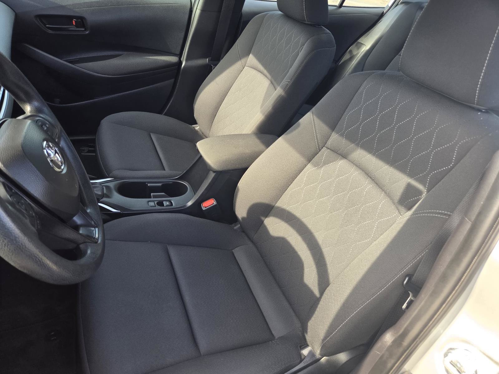 Used 2025 Toyota Corolla LE FWD image 16
