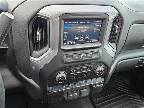 Used 2021 Chevrolet Silverado 1500 Custom image 12