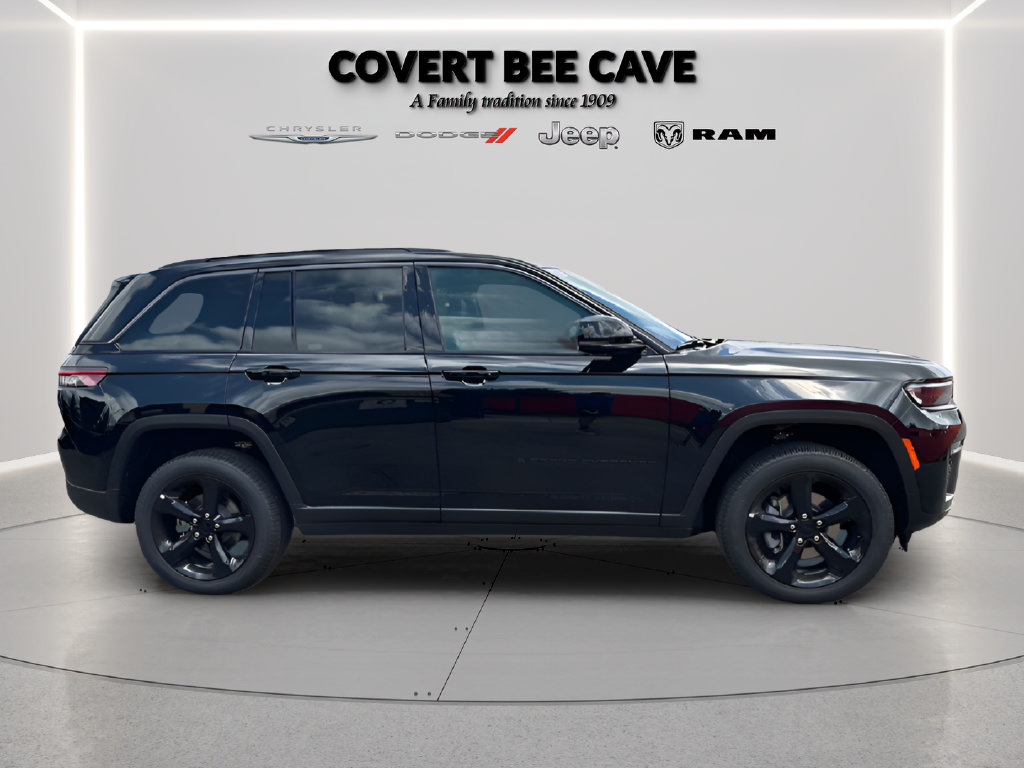 New 2026 Jeep Grand Cherokee Limited w/ Limited Altitude Package RWD image 12