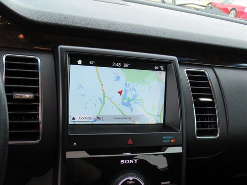 Used 2018 Ford Flex Limited image 21