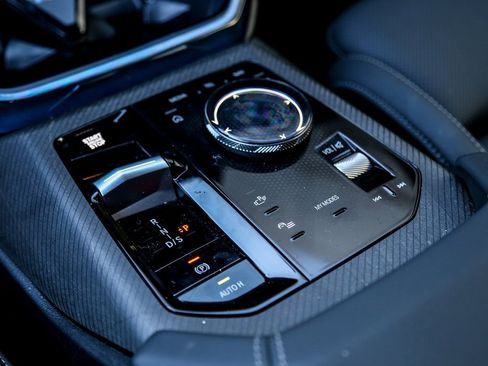 Used 2026 BMW X3 xDrive30 w/ Premium Package image 13