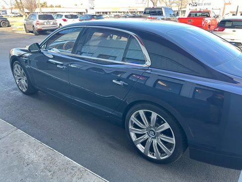 Used 2015 Bentley Flying Spur V8 image 36