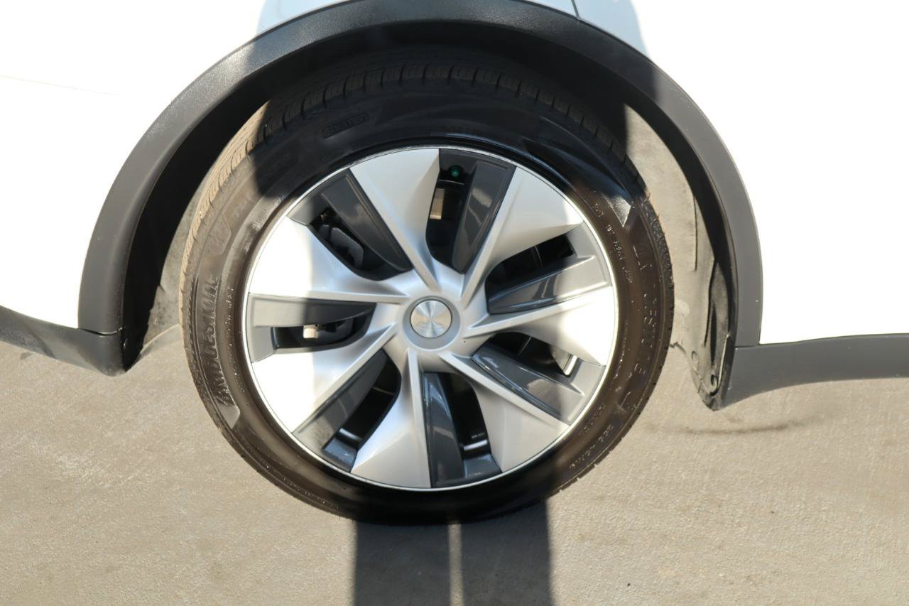 Used 2021 Tesla Model Y Long Range AWD/4WD image 5