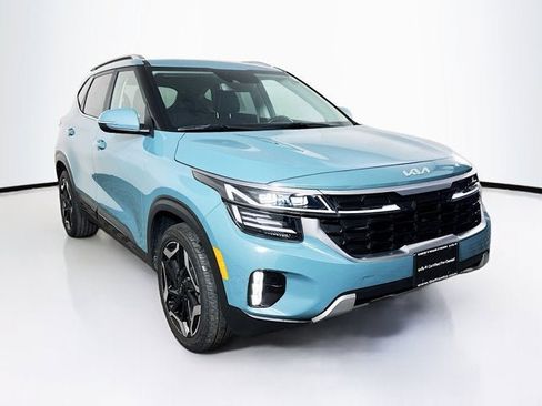 Used 2024 Kia Seltos SX w/ SX Sunroof Package AWD/4WD image 3