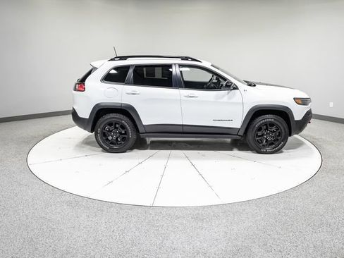 Used 2022 Jeep Cherokee Trailhawk w/ Sound & Nav Group AWD/4WD image 32