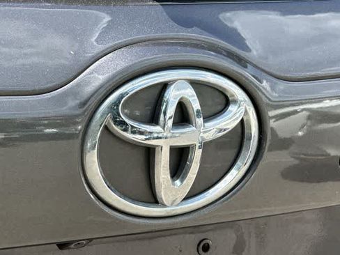 Used 2016 Toyota Highlander Plus AWD/4WD image 16