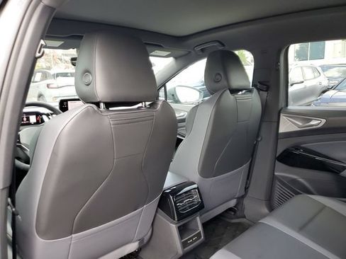 Used 2024 Volkswagen ID.4 S RWD image 11