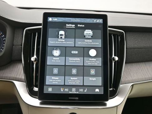 New 2026 Volvo XC90 B6 Ultra w/ Protection Package image 15