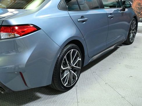 Used 2020 Toyota Corolla SE w/ SE Premium Package FWD image 9