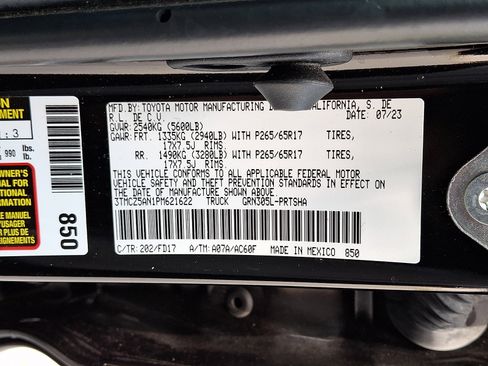 Used 2023 Toyota Tacoma TRD Sport w/ Black Out Package (TMS) AWD/4WD image 26