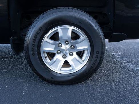 Used 2018 Chevrolet Silverado 1500 LT w/ All Star Edition image 38