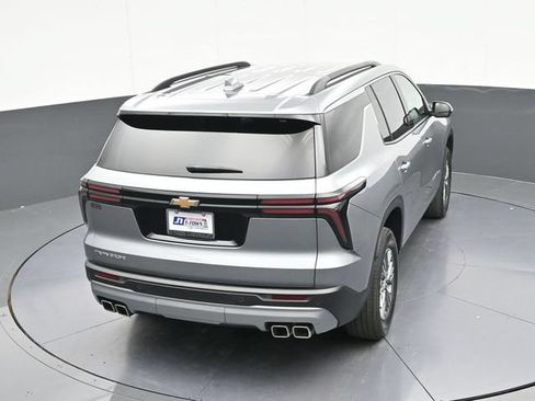 Used 2025 Chevrolet Traverse LT w/ Driver Confidence Package FWD image 57