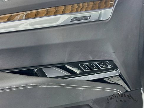 Used 2025 Cadillac Escalade Sport Platinum AWD/4WD image 24