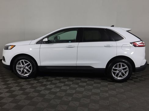 Used 2024 Ford Edge SEL image 17