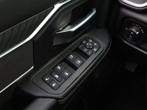 New 2026 RAM 2500 Big Horn AWD/4WD image 21