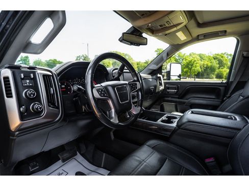Used 2015 GMC Sierra 2500 Denali w/ Duramax Plus Package image 17