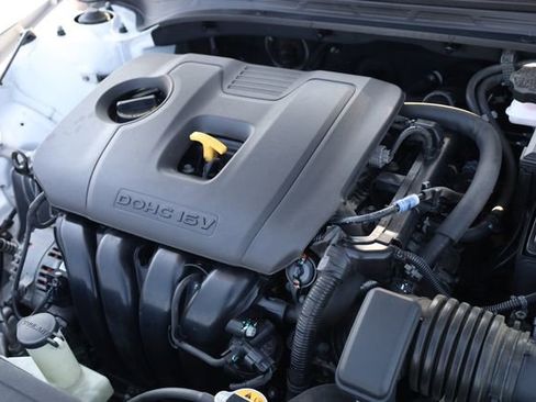 Used 2024 Kia Forte LXS image 9