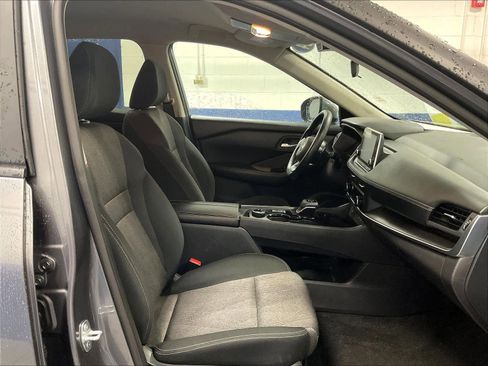 Certified 2024 Nissan Rogue SV image 11