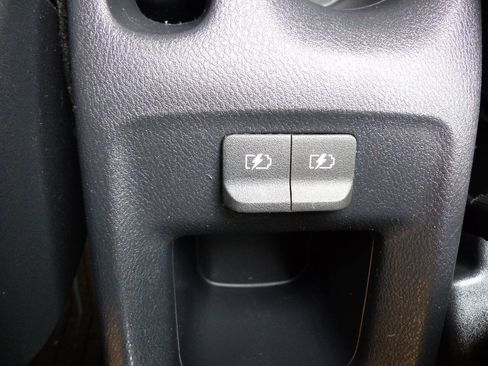 Used 2020 Nissan Kicks S FWD image 49