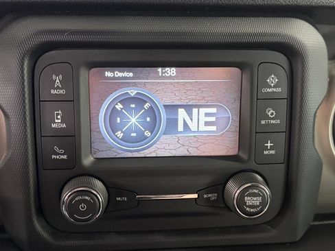 Used 2018 Jeep Wrangler Sport AWD/4WD image 29