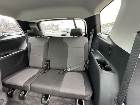 Used 2020 Chevrolet Traverse LT image 24