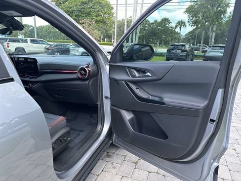 Used 2025 Chevrolet Equinox RS w/ Safety and Technology Package FWD image 23