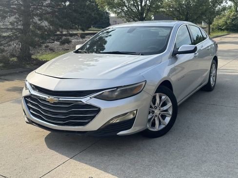 Used 2021 Chevrolet Malibu LT FWD image 1