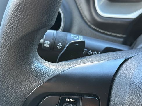 Used 2015 Chevrolet Camaro LS RWD image 34
