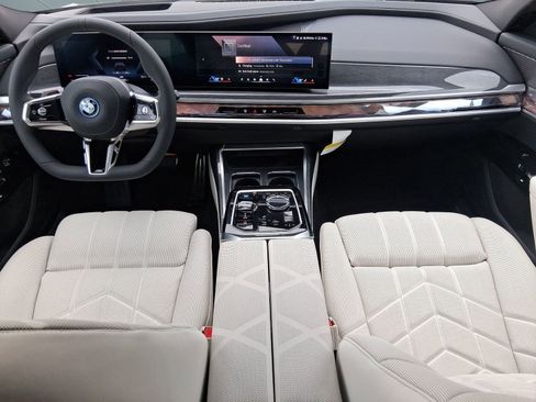 New 2026 BMW i7 eDrive50 w/ M Sport Package image 13