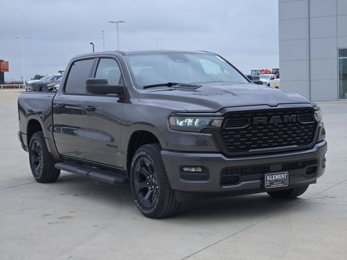 New 2026 RAM 1500 Express AWD/4WD image 3