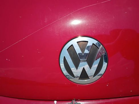 Used 2009 Volkswagen Beetle S FWD image 29