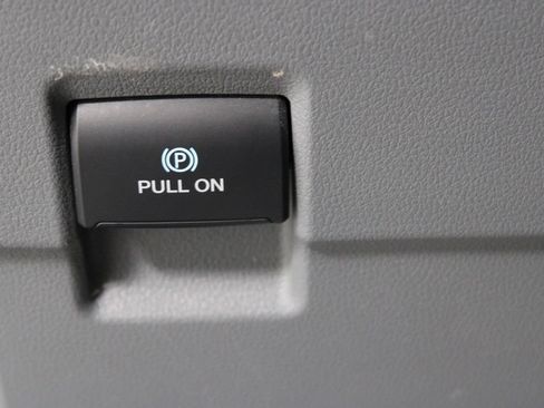 Used 2025 Ford F250 XL w/ FX4 Off-Road Package AWD/4WD image 36