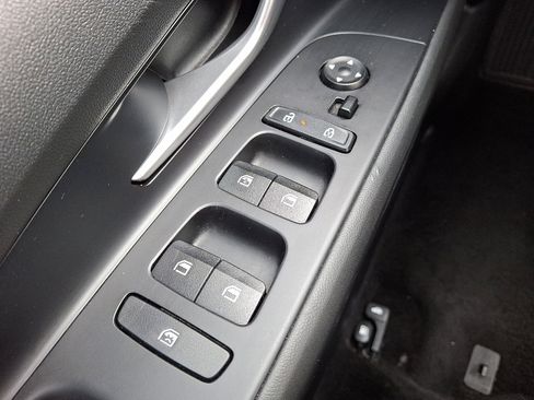 Certified 2024 Hyundai Elantra SEL image 24