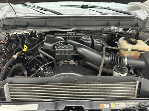 Used 2016 Ford F250 XLT AWD/4WD image 24