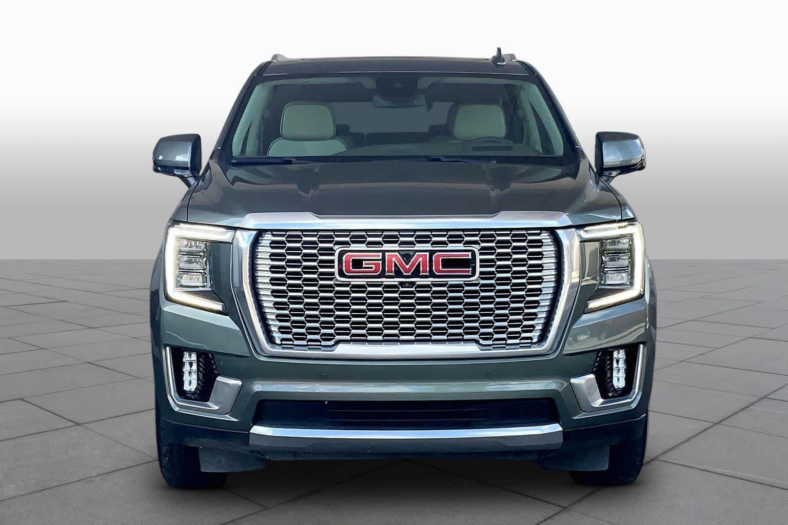 Used 2023 GMC Yukon Denali AWD/4WD image 4