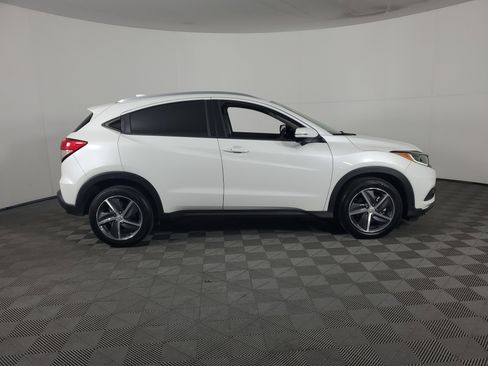 Used 2022 Honda HR-V EX image 3