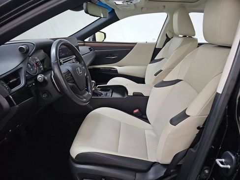 Used 2023 Lexus ES 250 w/ Premium Package AWD/4WD image 5