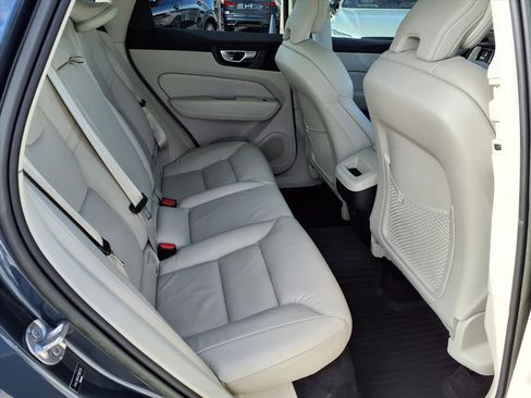 Certified 2023 Volvo XC60 B5 Plus w/ Protection Package Premier image 15