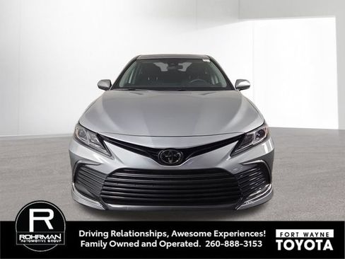 Used 2023 Toyota Camry LE FWD image 3