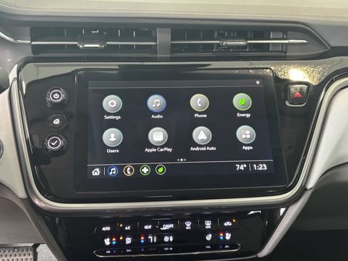 Used 2023 Chevrolet Bolt EUV Premier FWD image 13