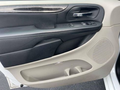 Used 2016 Dodge Grand Caravan SE w/ Quick Order Package 29E SE image 23