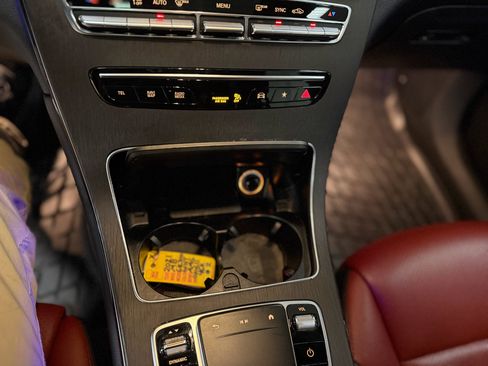 Used 2021 Mercedes-Benz GLC 300 GLC300 4MATIC image 27