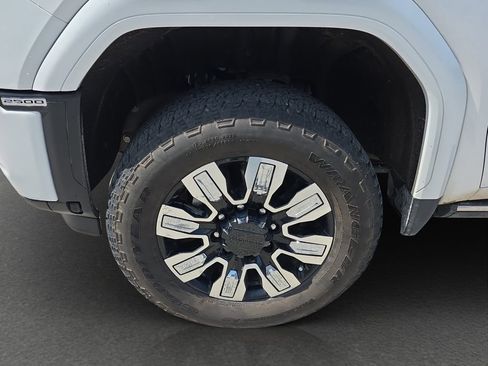 Used 2025 GMC Sierra 2500 Denali w/ Denali Reserve Package AWD/4WD image 4