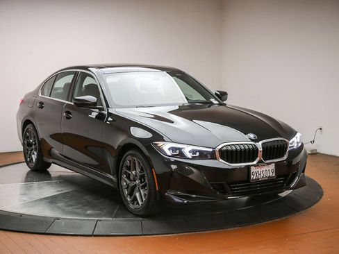 Used 2026 BMW 330i Sedan w/ Premium Package RWD image 3