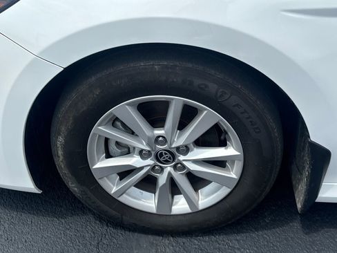 Used 2025 Toyota Camry LE w/ Convenience Package FWD image 8