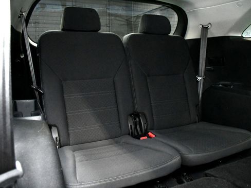 Used 2019 Kia Sorento LX image 36