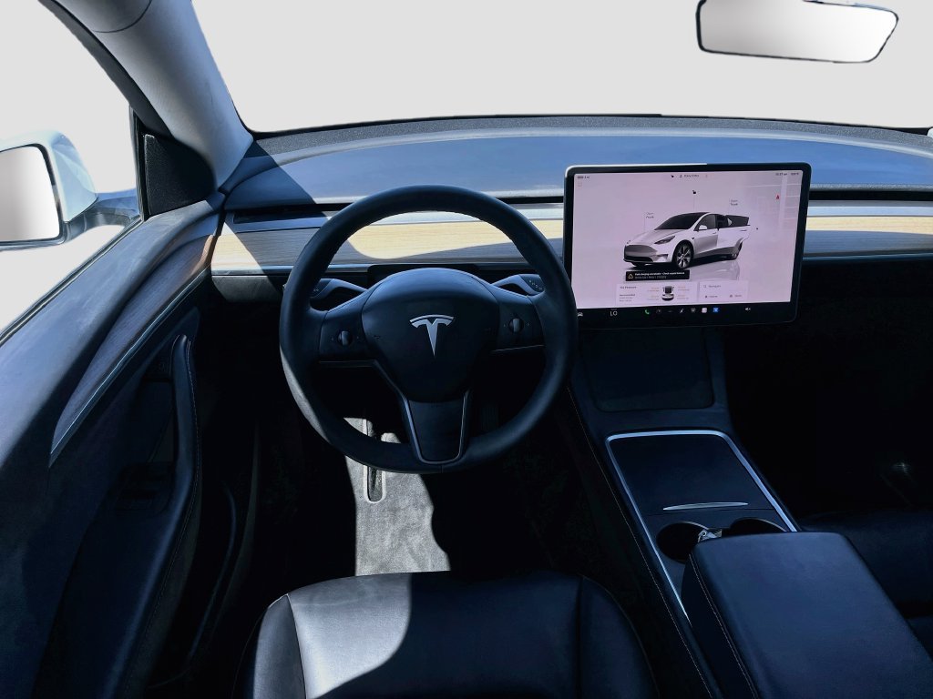 Used 2024 Tesla Model Y Long Range AWD/4WD image 23
